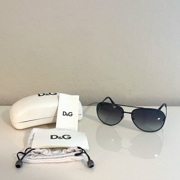 Dolce Gabbana Aviator Sunglasses with Case - Picture 1 of 12